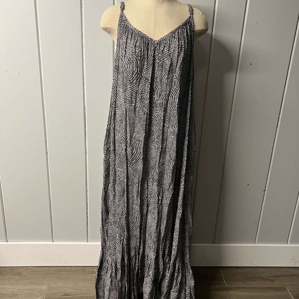Ava & Viv Black and White Patterned Maxi Dress